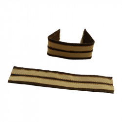 2 shoulder loops with rank for lieutenant on khaki called France 1940 background wool