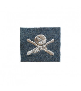 Dark blue embroidered Tank badge on horizon blue 1