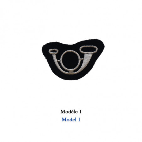 Hunting horn embroidered insignia for beret - model 1