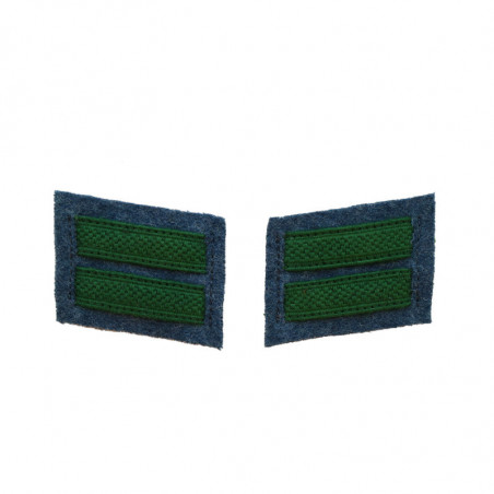 Pair of 2 ranks with dark green "cul de dé" braid on horizon blue 2 background wool
